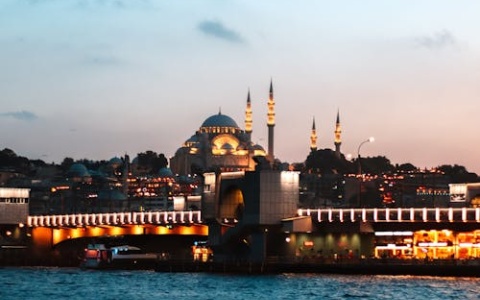 苹果、谷歌、阿里等巨头扎堆的避税圣地，开曼究竟有何魔力?