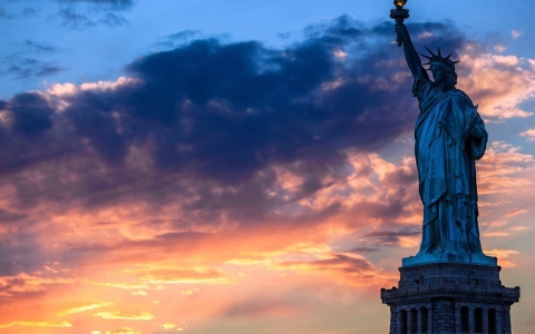 美国公司年度维护费用详解：年审、税务申报与税种概览