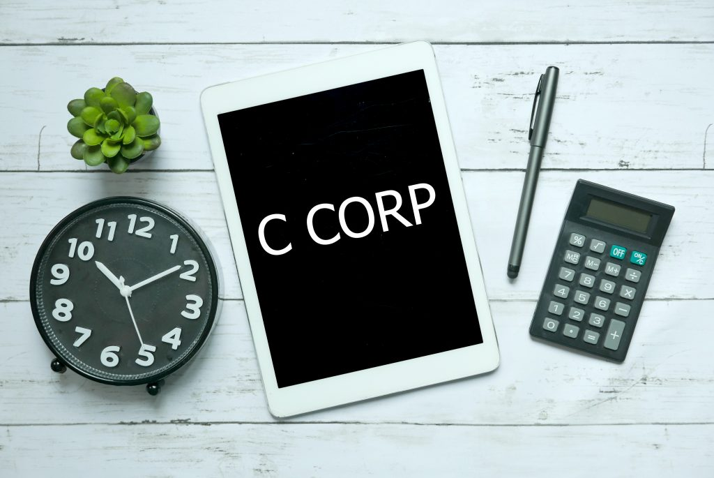 美国C-Corp公司报税全攻略:深入解析C-Corp税务结构与报税要求