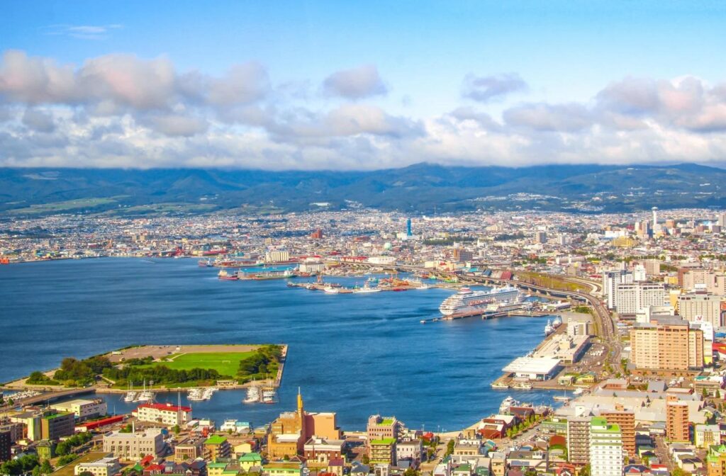 跨境电商企业进军日本市场：深入洞察消费者特征及日本消费文化