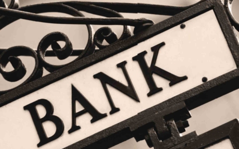 2025年美国公司银行开户全攻略：银行选择、材料与费用详解