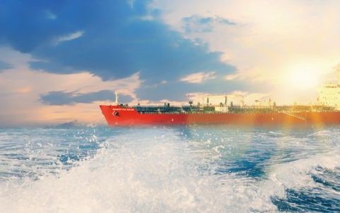 2025中国企业出海战略指南：如何正确选择路径和注册地？