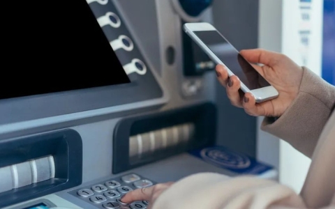 揭秘！春节不打烊？【2025年春节香港银行营业时间】全攻略