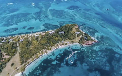 2026年小国护照如何搭配离岸公司实现资产隔离？BVI、开曼、新加坡怎么选？