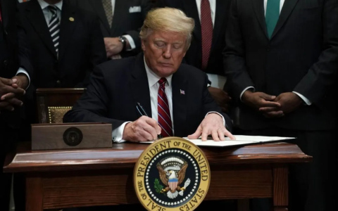 特朗普豁免上千种商品关税，中国产品迎来新机遇！！