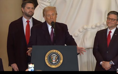 【2025关税新政】中美关税进入90天调整期+美国小包税下调，中国卖家如何抢占出海先机？