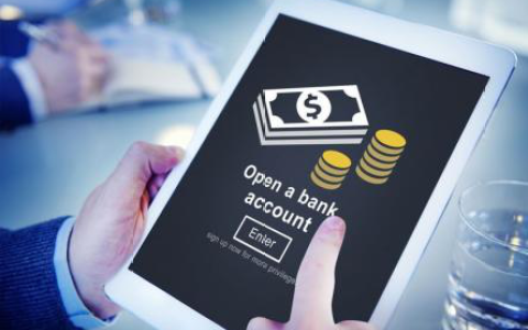 2025美国个人开户最佳选择：合众、华美与AXOS银行深度对比