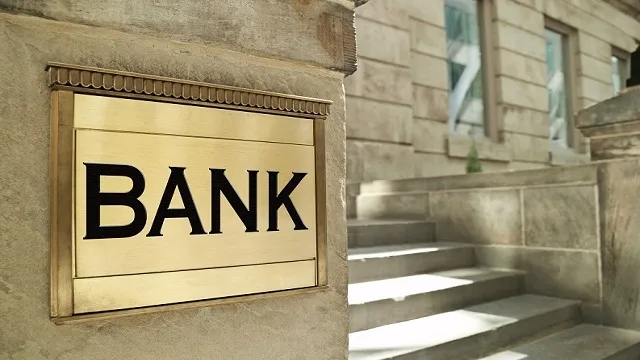 美国公司开户首选哪家?国泰银行深度解析 + 华美银行全面对比