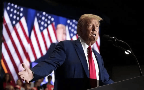 关税高达40%！特朗普宣布对14国加征关税，中企出海、转口贸易该如何应对？