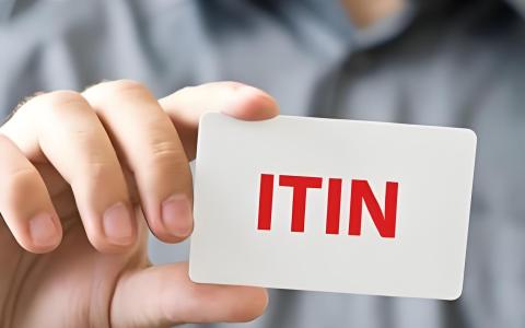 ITIN申请指南：护照 vs 身份证+驾照，哪种方式更高效？