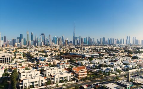 迪拜自由区一证通政策：中国企业如何降低中东运营成本？2025全面指南