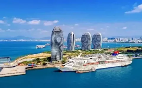 海南自贸港 vs 香港：核心差异、政策要点与协同机遇全对比 (2025最新)