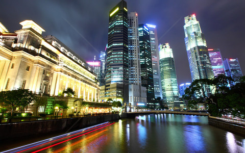 2025年新加坡市场进入策略与政策分析：数字经济机遇与绿色转型路径