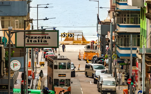 2025年10月跨境税务新规下香港公司注册与税务优化指南（亚马逊+TikTok卖家）