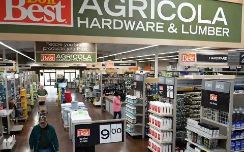 2025年美国假日季零售预测：增速放缓至2.9%-3.4%，电商逆势增长7%-9%