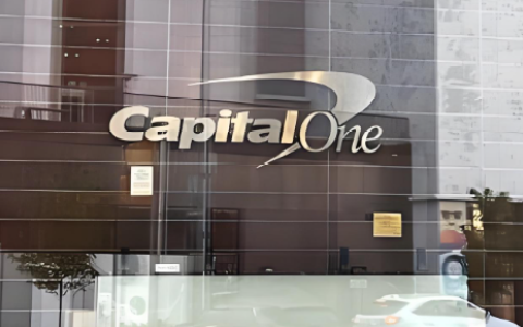 2025年Capital One云居民开卡新政：美国银行开户、担保信用卡及替代方案全指南
