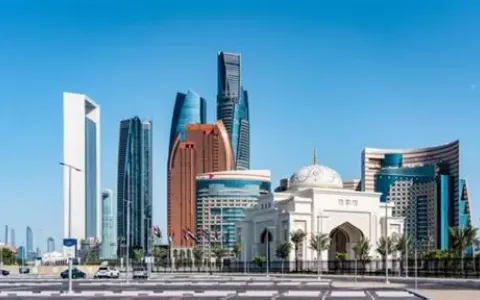 迪拜公司注册后必做的几件事：银行开户、签证申请、年审合规一站式解析（2025最新版）