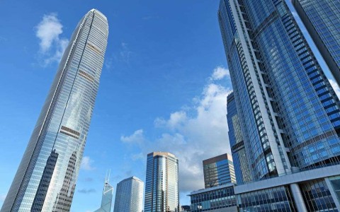 香港公司控股内地企业全攻略：两种模式、税务优化与合规回流指南（2025最新版）