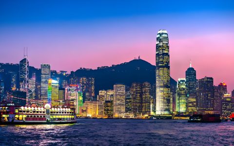 香港公司转口贸易架构全解析：合规退税、利润留存与风险规避指南