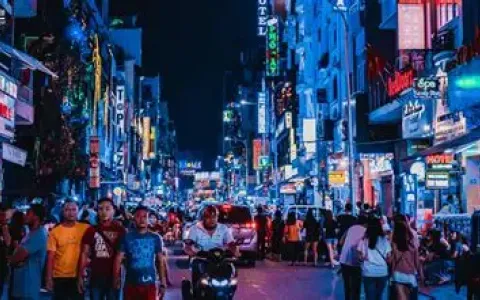 2025东南亚电商市场机遇与实战策略：中国卖家增长指南（数据解读与合规洞察）