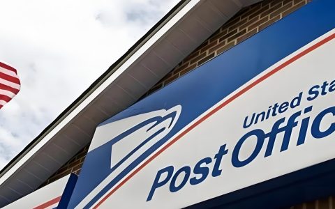 美国邮政圣诞旺季物流全解析：中国卖家如何应对时效延误与成本攀升？（附美国公司注册合规指南）