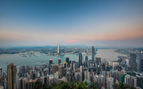 香港、新加坡、开曼群岛、BVI、美国五大商业枢纽对比：中国投资者出海机遇与策略