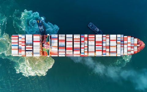 2026中国企业出海美国全方位指南：行业选择、免税州陷阱与合规策略