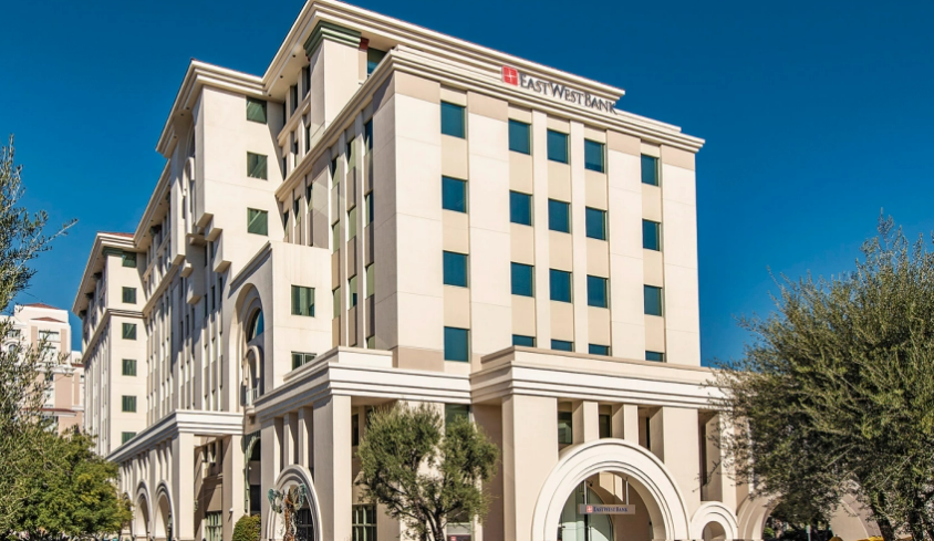 远程开户+低门槛：华美与国泰，如何二选一出前往美国市场的第一站？