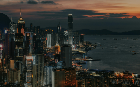 5分钟就能开好众安，为什么很多人还要去排香港实体银行的队？